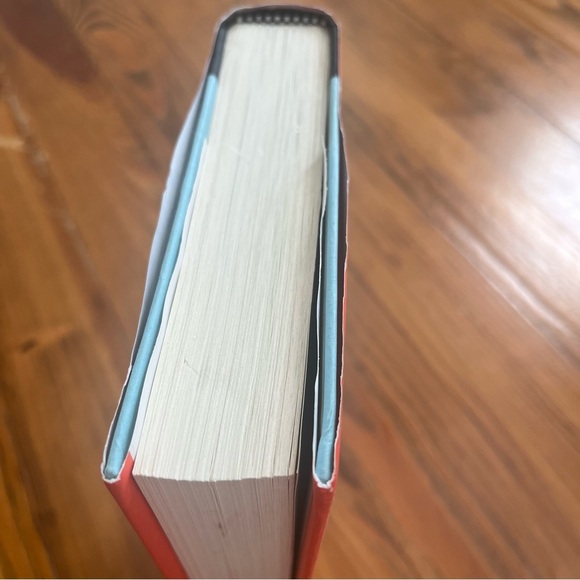 Lessons in Chemistry Book Hardcover by Bonnie Garmus - Picture 9 of 11